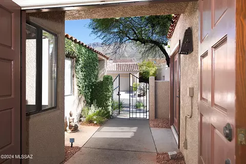 Exterior - 6938 E Nuthatch Trl, Tucson, AZ 85750 photo 3 of 12