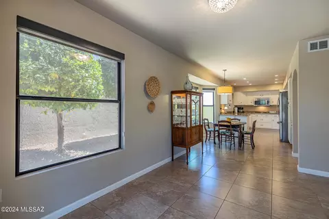Dining - 1661 E Firefly Ct, Oro Valley, AZ 85755 photo 3 of 3