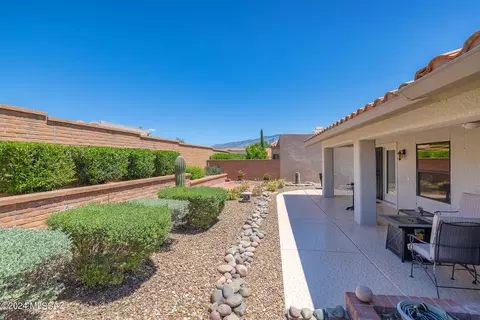 Exterior - 1661 E Firefly Ct, Oro Valley, AZ 85755 photo 7 of 10