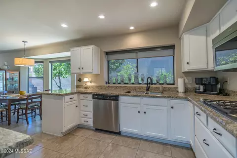 Kitchen - 1661 E Firefly Ct, Oro Valley, AZ 85755 photo 1 of 4