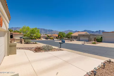 View/Area - 1661 E Firefly Ct, Oro Valley, AZ 85755 photo 1 of 1