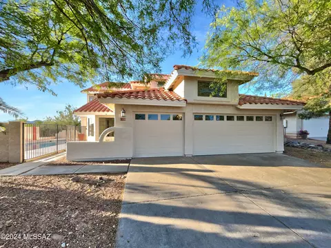 1150 W Smokethorn Dr, Oro Valley, AZ 85737