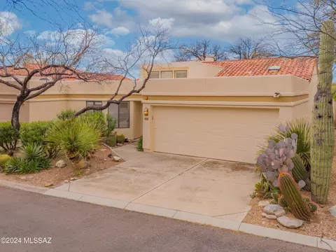 5925 N Via Del Chiquiri, Tucson, AZ 85718