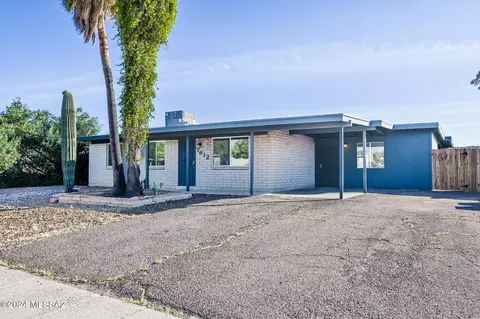 7612 E Apple Tree Dr, Tucson, AZ 85730