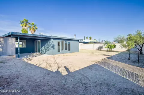 7612 E Apple Tree Dr, Tucson, AZ 85730 photo 2