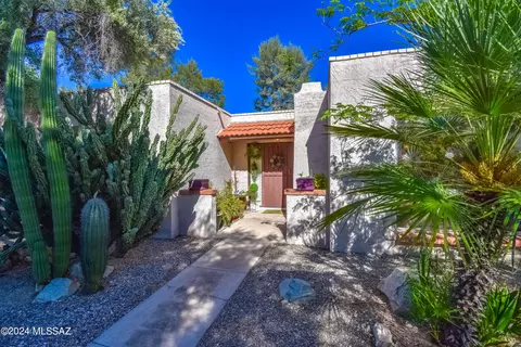956 N Via Terrado, Tucson, AZ 85710
