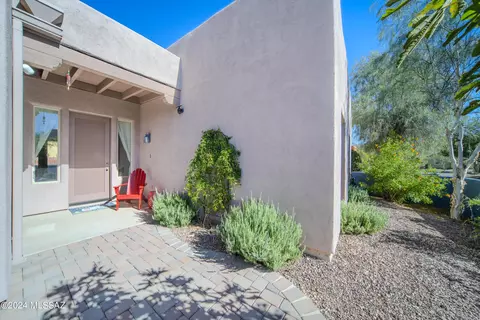 10635 Eisenbergs Pl, Tucson, AZ 85747 photo 4