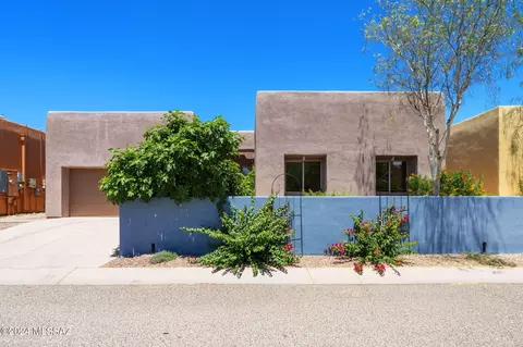 10635 Eisenbergs Pl, Tucson, AZ 85747 photo 2