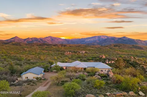 382 N Rocky Trail Trl, Oracle, AZ 85623