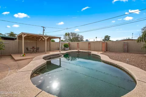 5516 E Fairmount St, Tucson, AZ 85712