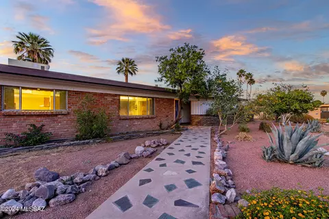 5935 E Hampton St, Tucson, AZ 85712 photo 2