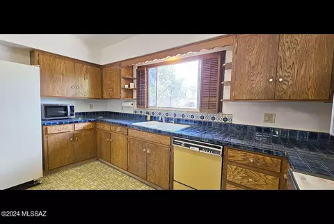5935 E Hampton St, Tucson, AZ 85712 photo 33