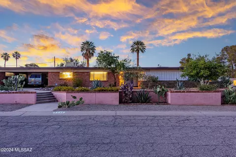 5935 E Hampton St, Tucson, AZ 85712