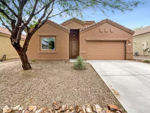 160 E Calle Vivaz, Green Valley, AZ 85614