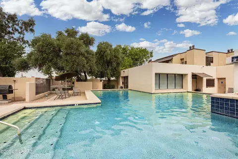 7605 E Callisto Cir #18, Tucson, AZ 85715