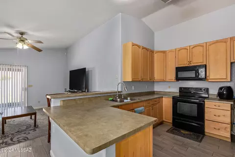 6395 E Wolfhead Dr, Tucson, AZ 85730 photo 6