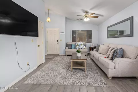 6395 E Wolfhead Dr, Tucson, AZ 85730 photo 3