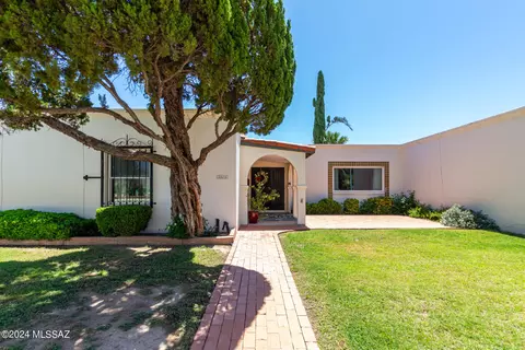 5848 E Grant Rd, Tucson, AZ 85712