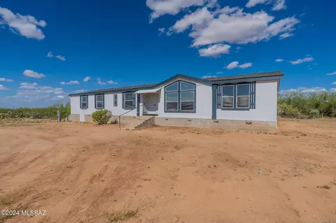 15865 W Doyle St, Tucson, AZ 85736
