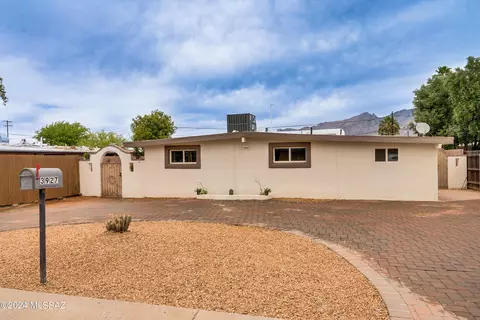 3927 E Hardy Dr, Tucson, AZ 85712
