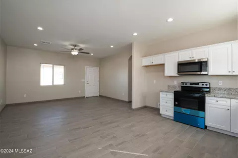 814 E 35th St, Tucson, AZ 85713 photo 6