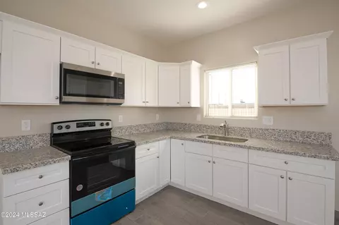 814 E 35th St, Tucson, AZ 85713 photo 10