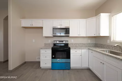 814 E 35th St, Tucson, AZ 85713 photo 7