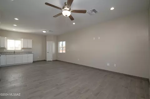 814 E 35th St, Tucson, AZ 85713 photo 2
