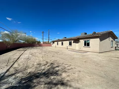 814 E 35th St, Tucson, AZ 85713 photo 24