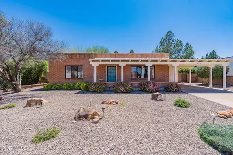374 E La Abra, Green Valley, AZ 85614