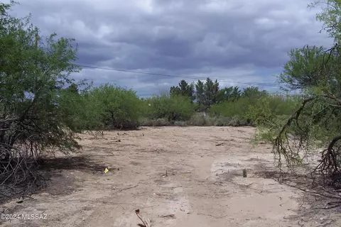 24 W Ac W Doggie Dr, Safford, AZ 85546