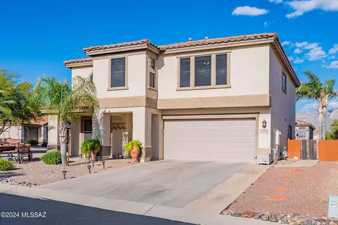 10236 N Nine Iron Dr, Oro Valley, AZ 85737