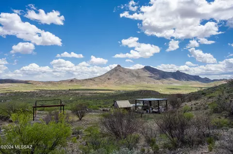 3745 E Lindsey Trl, Douglas, AZ 85607 photo 4