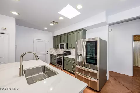 Kitchen - 3555 Edison St, Tucson, AZ 85716 photo 6 of 6