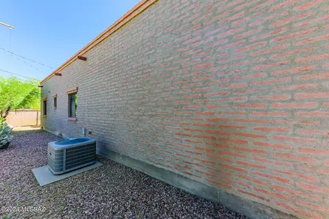 Exterior - 3555 Edison St, Tucson, AZ 85716 photo 11 of 14
