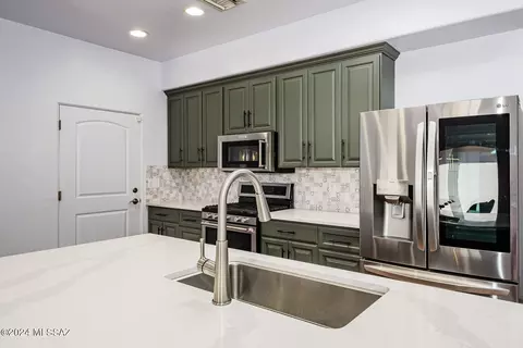 Kitchen - 3555 Edison St, Tucson, AZ 85716 photo 3 of 6