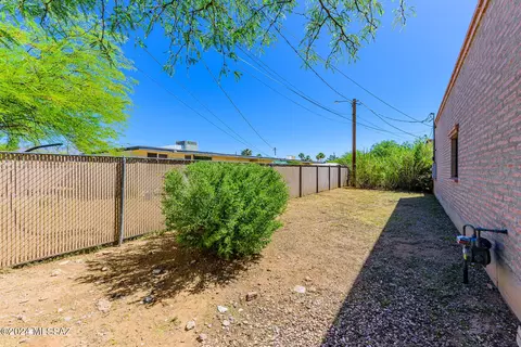 Exterior - 3555 Edison St, Tucson, AZ 85716 photo 12 of 14
