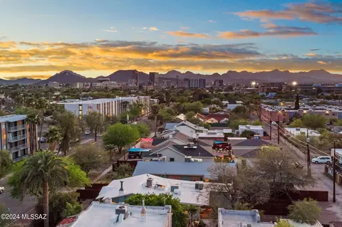 View/Area - 1135 E 8th St, Tucson, AZ 85719 photo 3 of 5