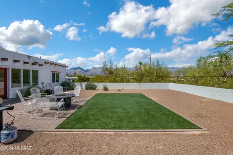 8540 E 4th St, Tucson, AZ 85710