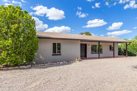 4221 E Irving Cir, Tucson, AZ 85711