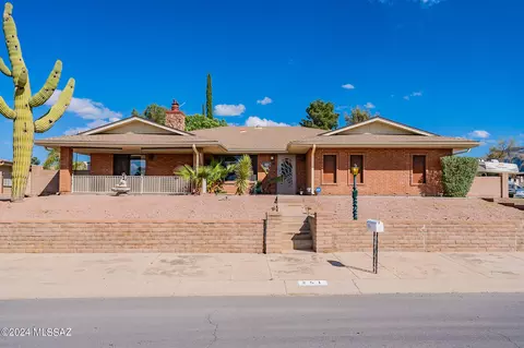 251 S Charleston Ave, Vail, AZ 85641