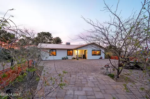540 W Oak Hills Dr, Oracle, AZ 85623