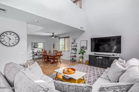 Living - 186 E Sycamore View Rd, Vail, AZ 85641 photo 2 of 2