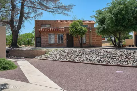 6626 E Calle La Paz #C, Tucson, AZ 85715