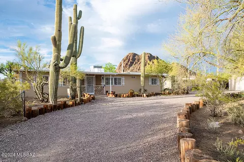 4860 W Mossman Rd, Tucson, AZ 85757