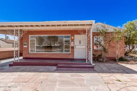 Exterior - 2220 E Grant Rd, Tucson, AZ 85719 photo 3 of 7