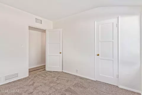Bedroom - 2220 E Grant Rd, Tucson, AZ 85719 photo 4 of 8