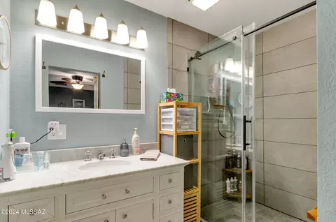 Bath - 3090 E Wetstones Rd, Vail, AZ 85641 photo 2 of 2