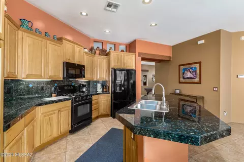 Kitchen - 13837 E Red Hawk Sky Trl, Vail, AZ 85641 photo 1 of 2
