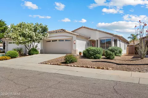 8924 N Tortolita Bluffs Pl, Tucson, AZ 85742